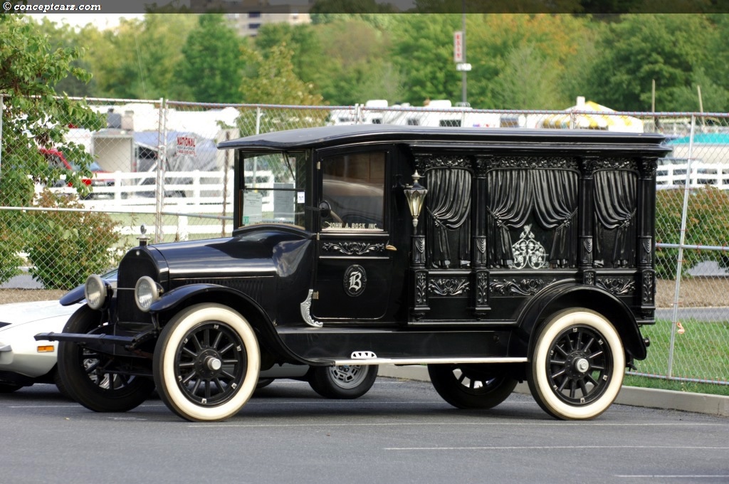 1919 Sayers and Scovill Hearse